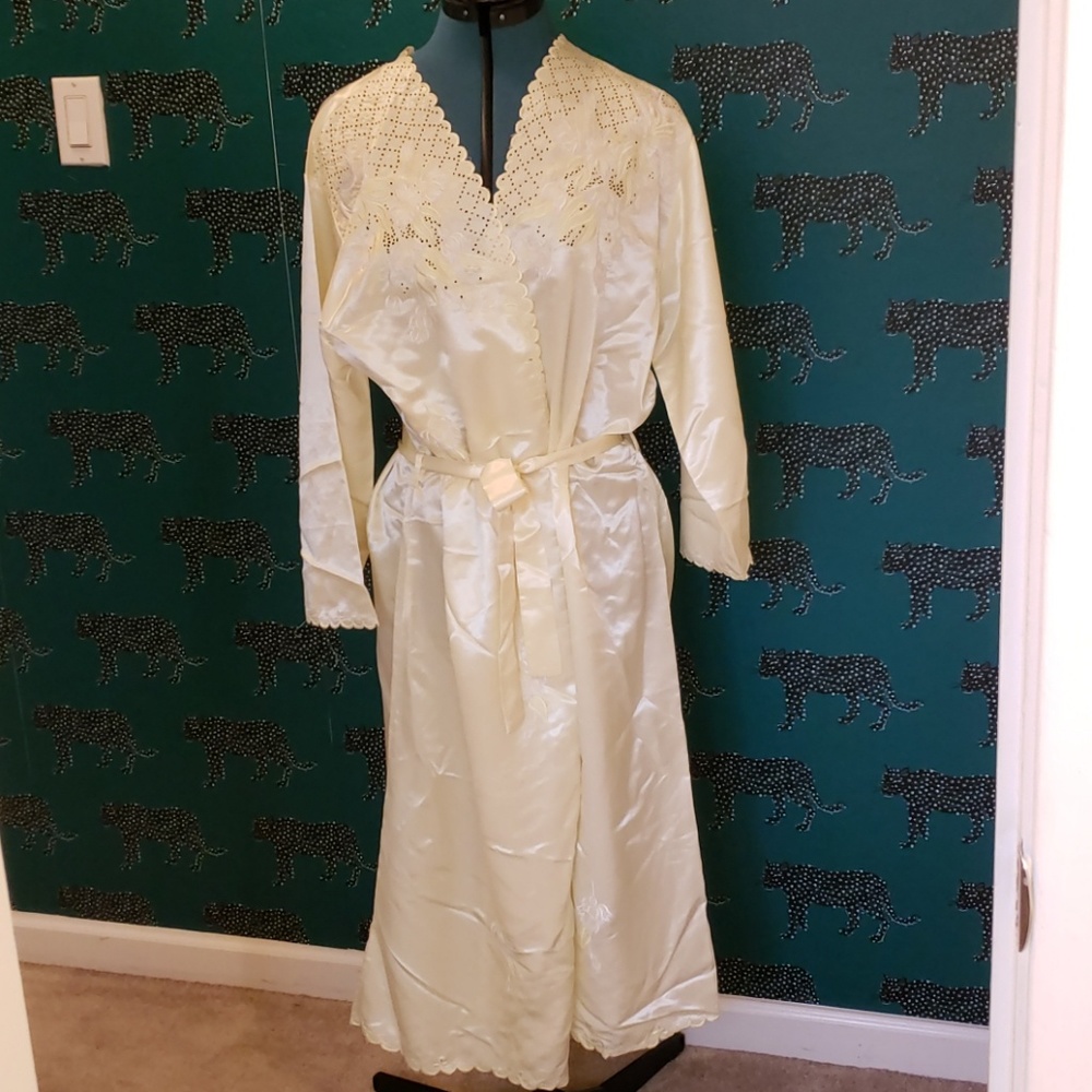 Vintage yellow satin dressing gown.